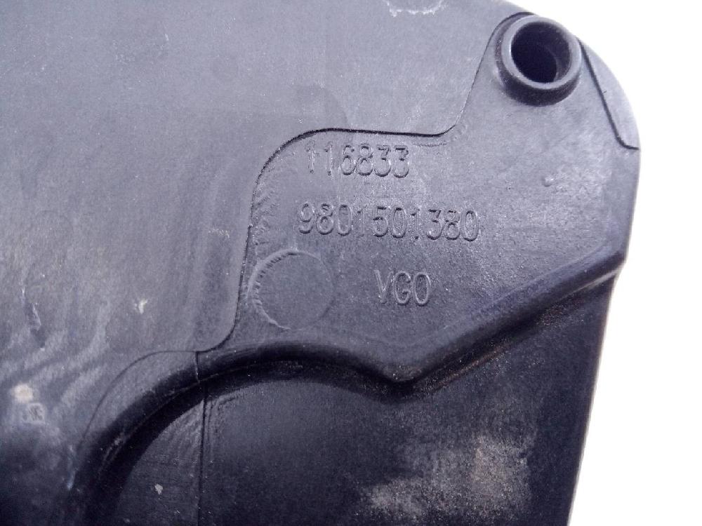 Tapa exterior combustible HMZ 9801501380 de Citroen C4 cactus 2014-0 82 CV con 30062 km - pieza usada