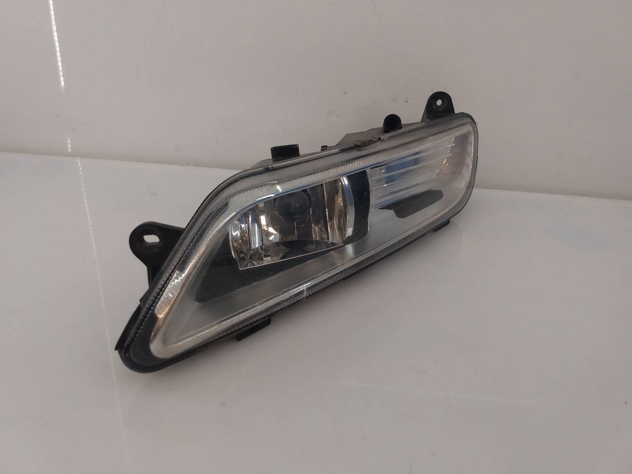 VOLKSWAGEN Passat B7 (2010-2015) Front Right Fog Light 17662402PC,E2-A1-15-7 18686297