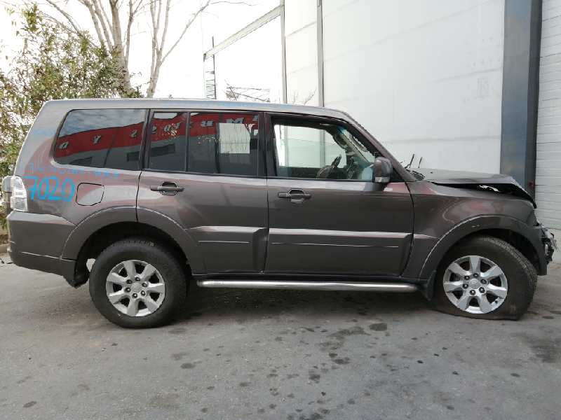 MITSUBISHI Pajero 4 generation (2006-2023) Ступица передняя левая 206A, P1-A4-14 18542809