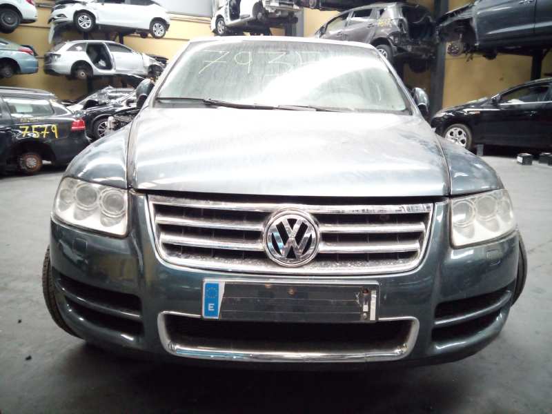 VOLKSWAGEN Touareg 1 generation (2002-2010) Охолоджувач олії 7L0317019,P2-A11-13 18681847