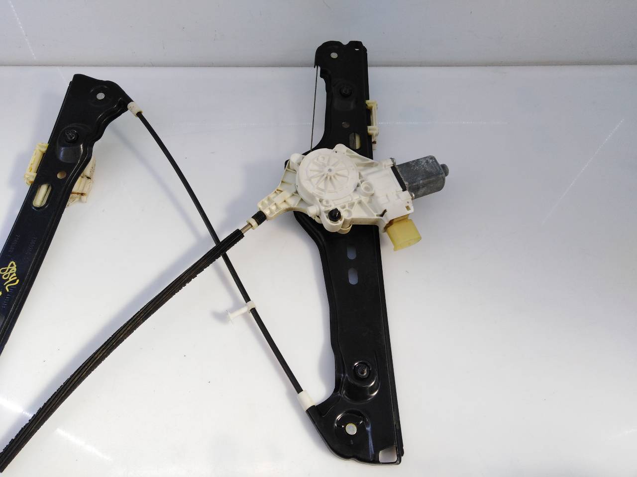 BMW 3 Series E90/E91/E92/E93 (2004-2013) Vindusregulator foran høyre dør 0130822227,E1-A3-20-2 18714530