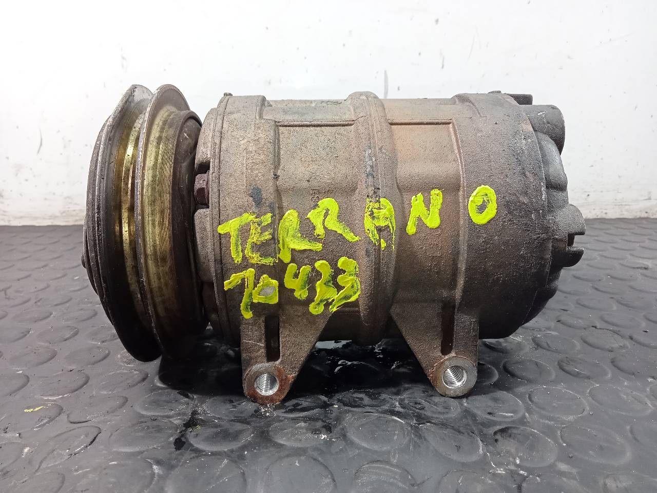 VOLVO Terrano 2 generation (1993-2006) Aircondition pumpe 926000X000,EA47045010,P3-A2-2-1 21798353