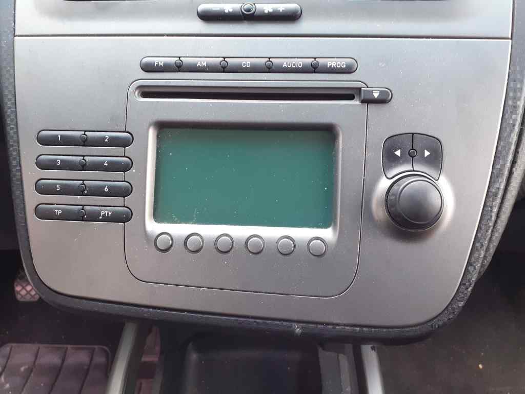 SEAT Toledo 3 generation (2004-2010) Music Player Without GPS 18561826