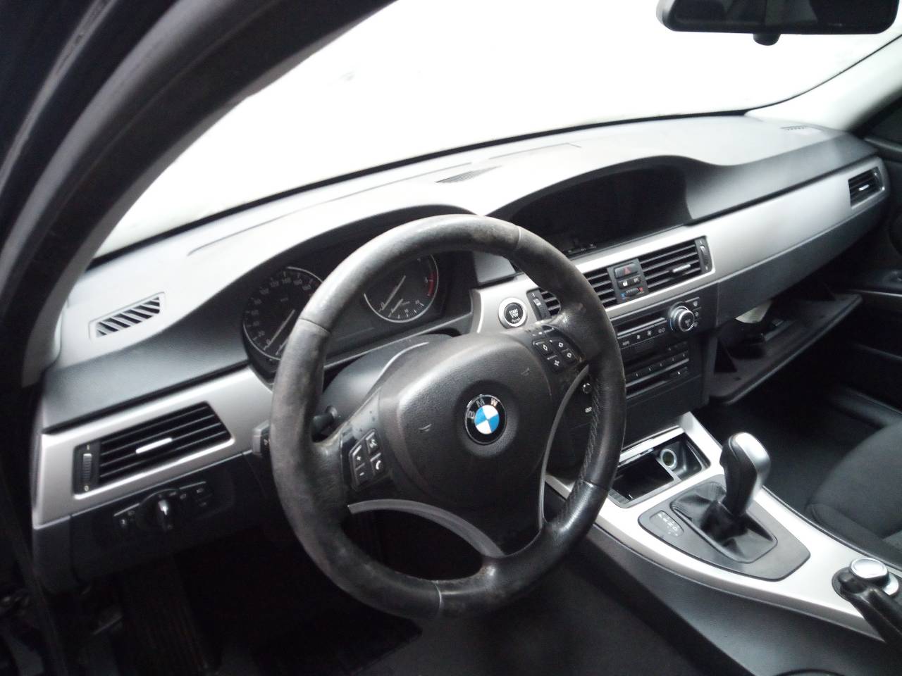 BMW 3 Series E90/E91/E92/E93 (2004-2013) Air Con Radiator 781023901, E5864W, P2-A6-8 20382601