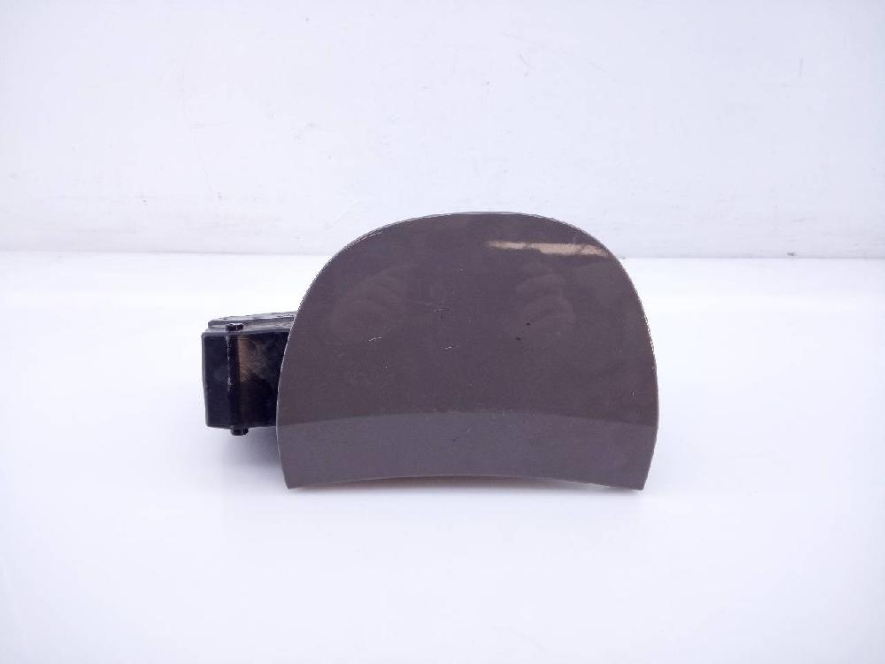 Tapa exterior combustible HMZ 9801501380 de Citroen C4 cactus 2014-0 82 CV con 30062 km - pieza usada
