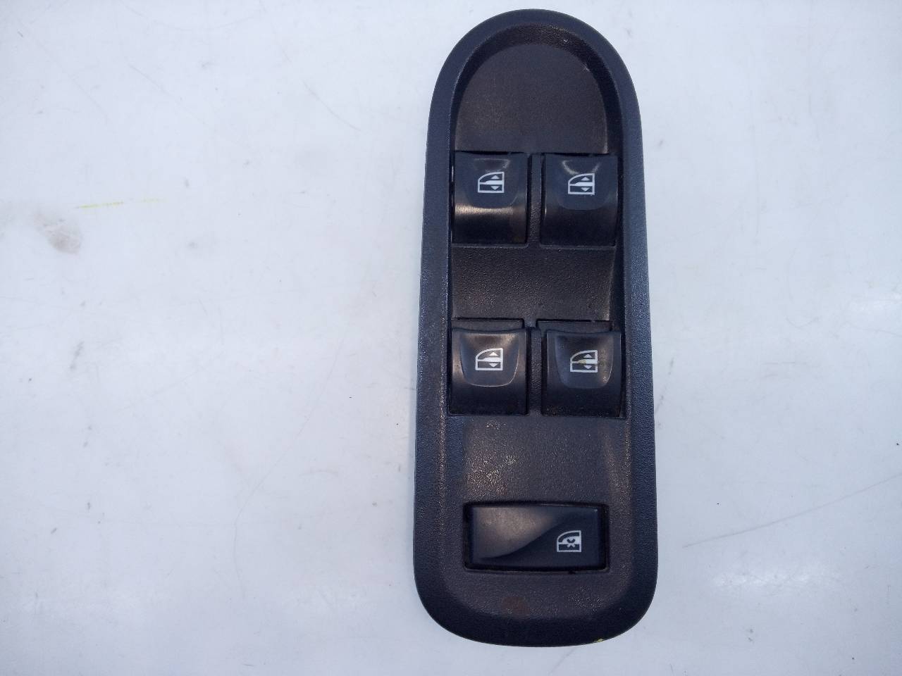 DACIA Lodgy 1 generation (2013-2024) Front Left Door Window Switch 254111342R, E2-A1-44-7 21596445