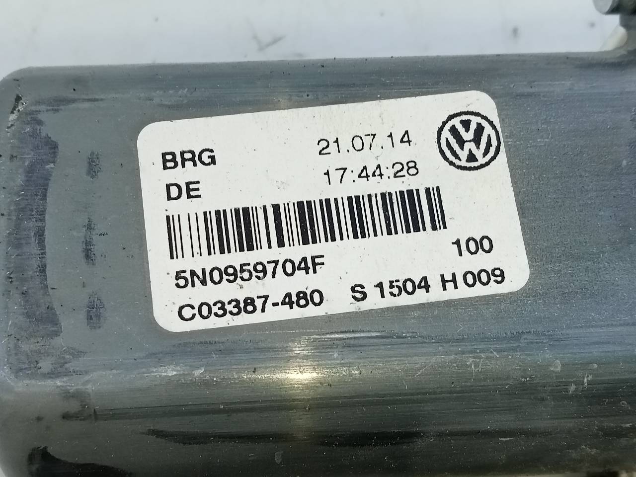 VOLKSWAGEN Tiguan 1 generation (2007-2017) Bakre høyre dør vinduskontrollmotor 5N0959704F,E1-B6-52-1 26270496