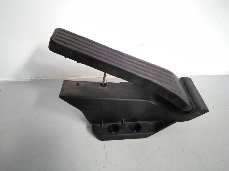 MERCEDES-BENZ C-Class W204/S204/C204 (2004-2015) Throttle Pedal 2043000004,E3-A1-14-7 18532603