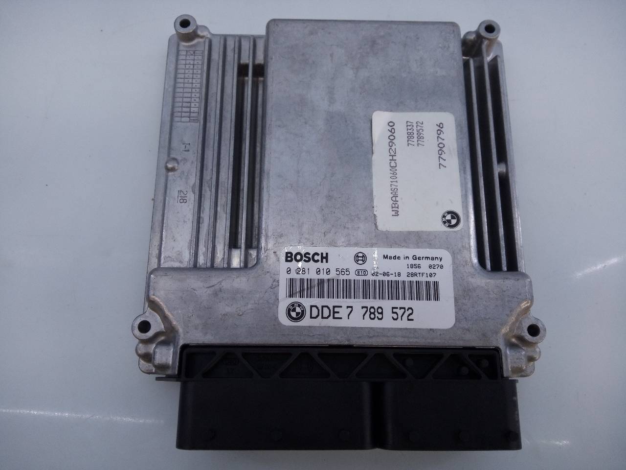 RENAULT 3 Series E46 (1997-2006) Moottorin ohjausyksikkö ECU DDE7789572,0281010565,E3-A2-31-3 18716335