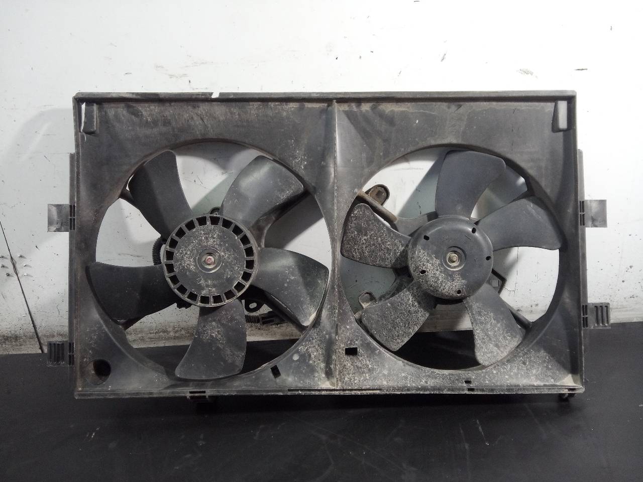 MITSUBISHI ASX 1 generation (2010-2020) Diffuser Fan P2-A7-8 20621395