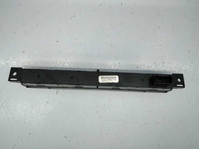 LAND ROVER Range Rover Sport 1 generation (2005-2013) Bouton de danger YUL501350, 0712051, E3-B3-19-2 18578992