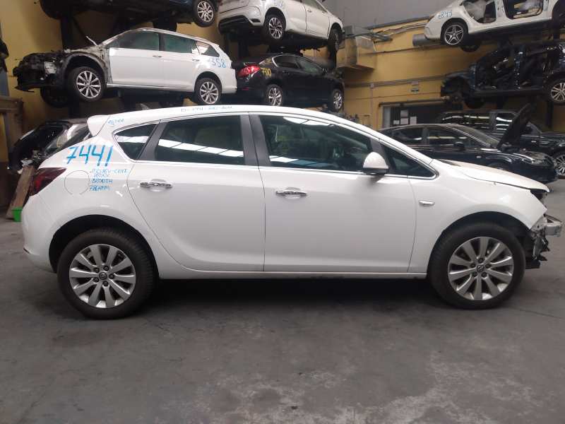 OPEL Astra J (2009-2020) Kormányműfogaslécek 7817974101G,P1-B8-12 18593826