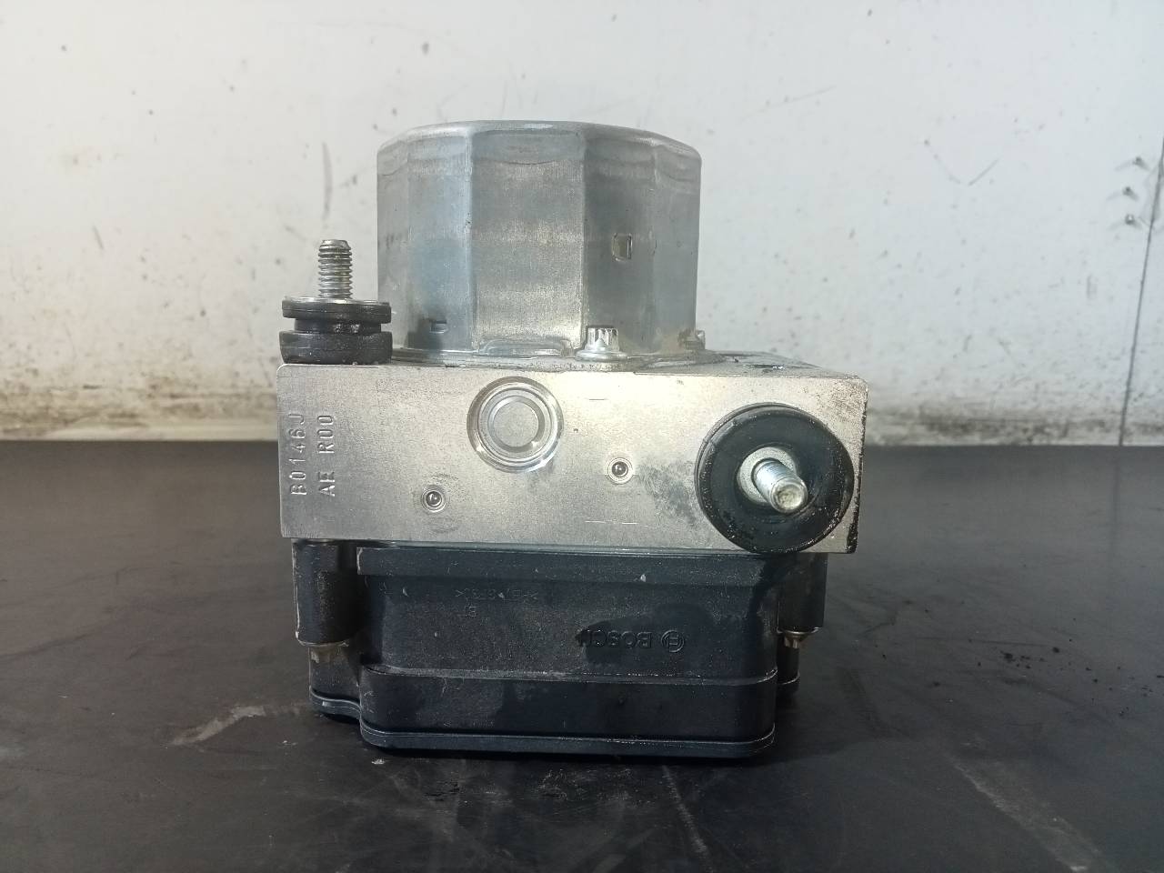 NISSAN Qashqai 2 generation (2013-2023) ABS Pump 4766041EA1E, P3-A8-2-3 18765620