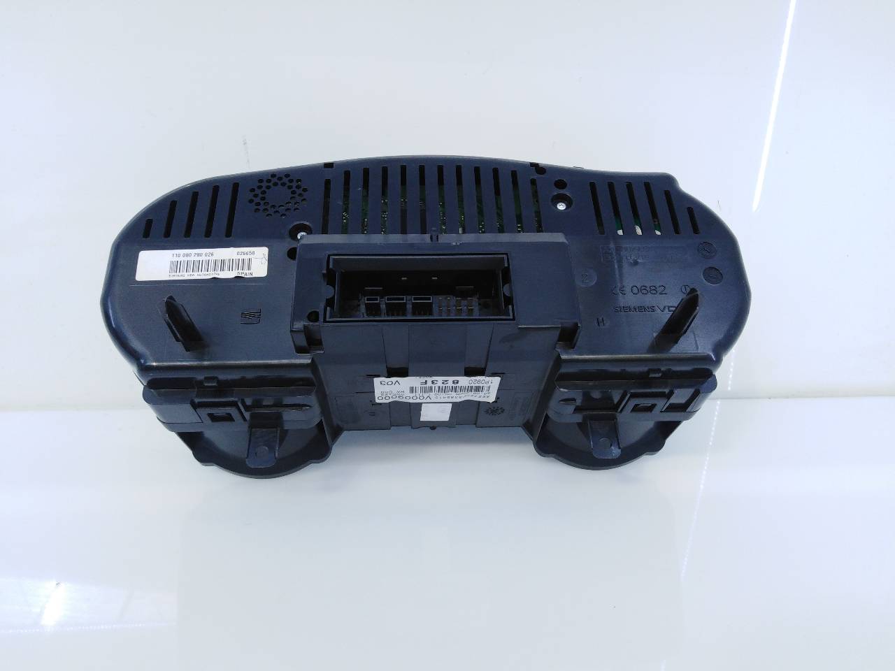 SEAT Leon 2 generation (2005-2012) Instrumentu panelis/spidometrs 1P0920823F, V0009000, E1-B6-50-4 20954205