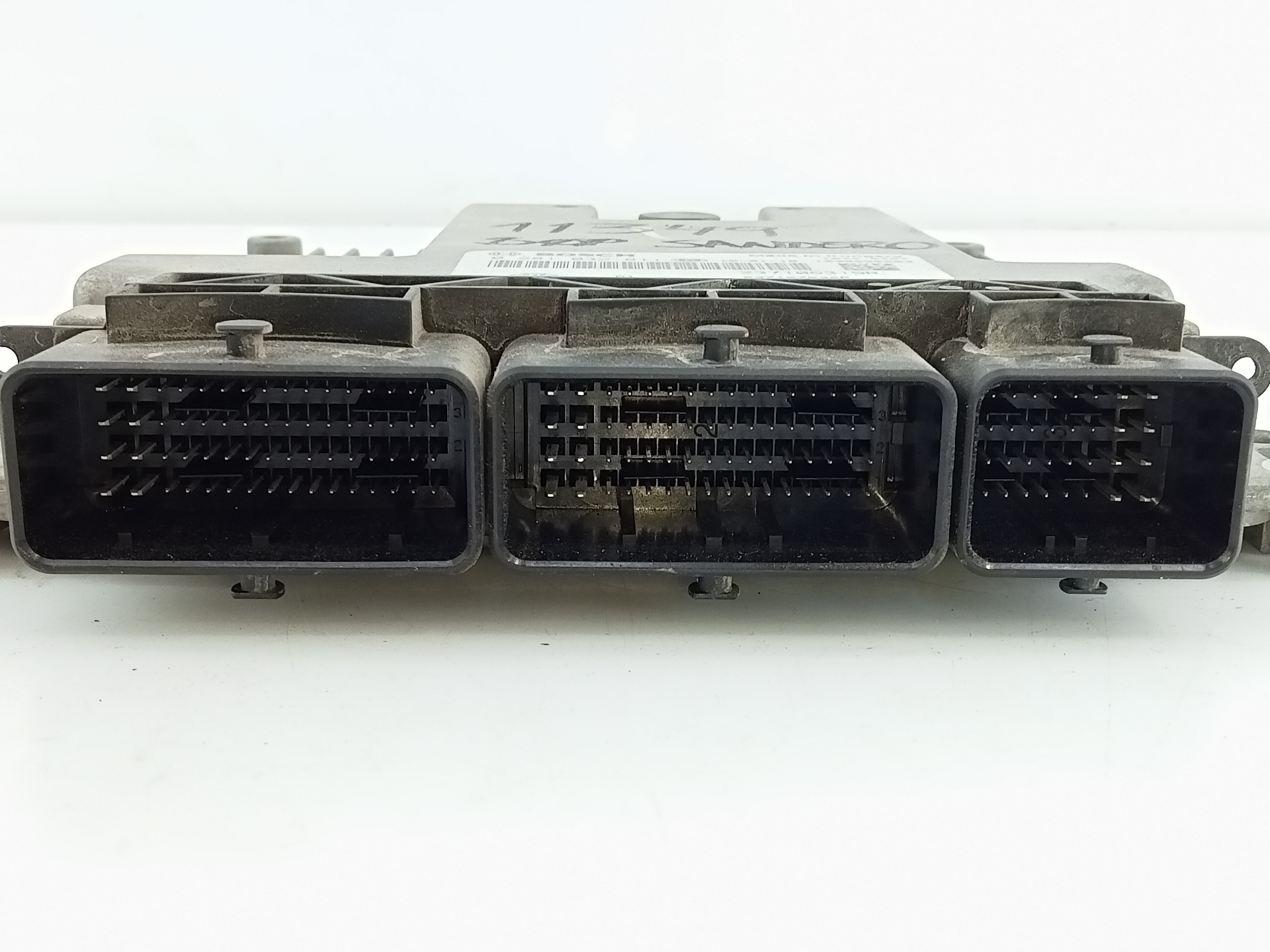 DACIA Logan 2 generation (2013-2020) Engine Control Unit ECU 237106319R, E2-A1-39-3 18779081