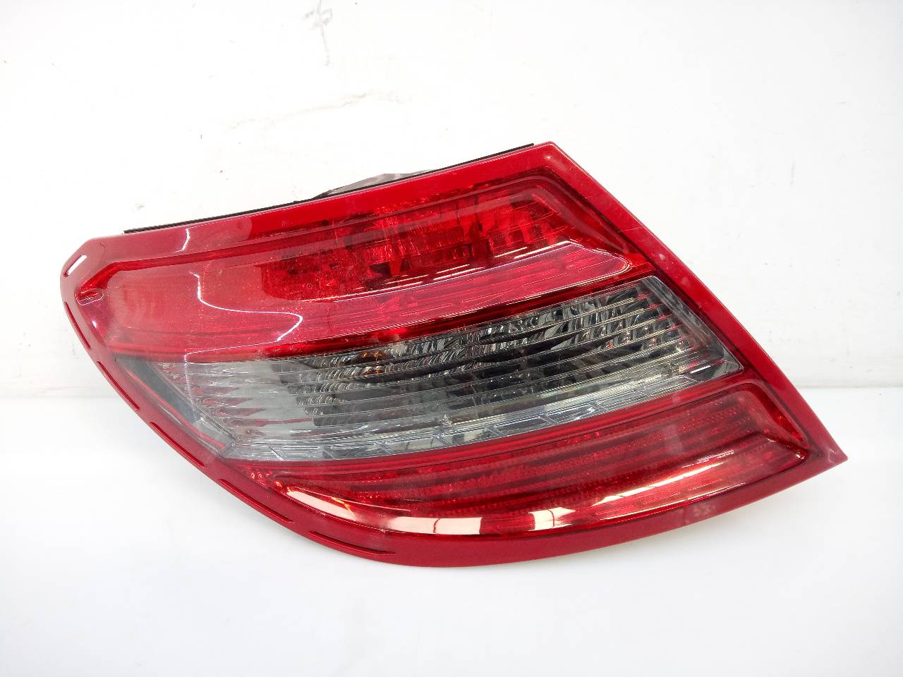 MERCEDES-BENZ C-Class W204/S204/C204 (2004-2015) Фонарь задний левый 2048202964L,E1-A2-39-2,E1-A2-39-2 26269405