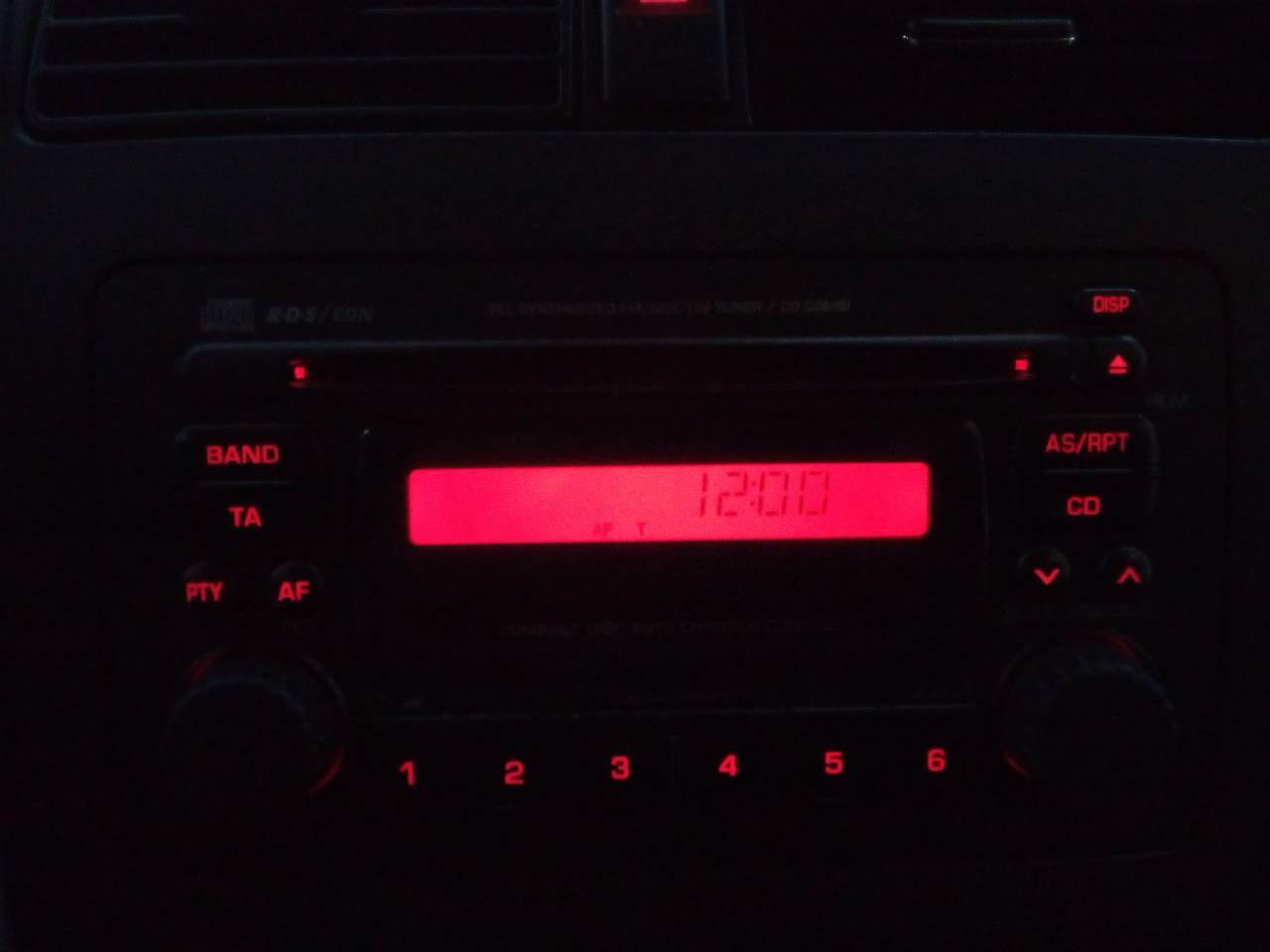 SUZUKI Jimny 3 generation (1998-2018) Muzikos grotuvas be navigacijos 24103680