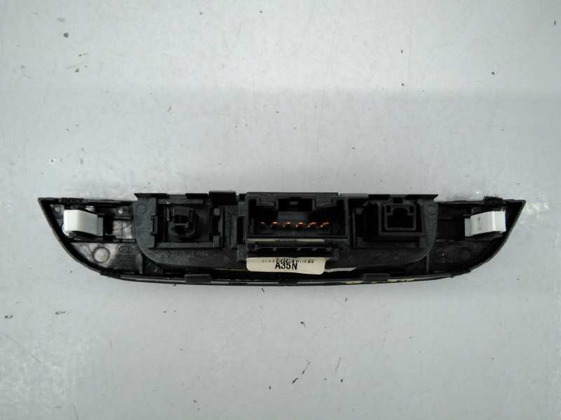 HYUNDAI Tucson 3 generation (2015-2021) Hazard button 937902S000BLH, 847402S350TAN, E3-A3-54-3 18558155