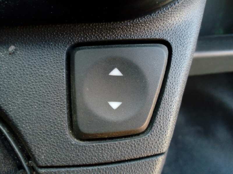 FIAT 500 2 generation (2008-2024) Priekinių dešinių durų langų pakėlimo mygtukai 0735450602 18441088