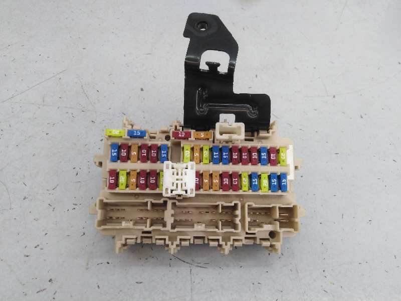 NISSAN Qashqai 2 generation (2013-2023) Fuse Box E3-B4-35-3 18595327