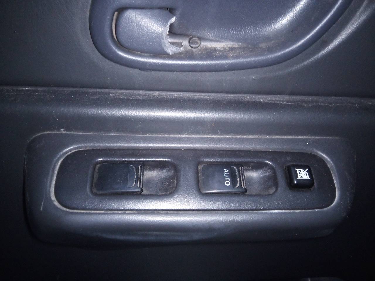 SUZUKI Jimny 3 generation (1998-2018) Front Left Door Window Switch 24106221