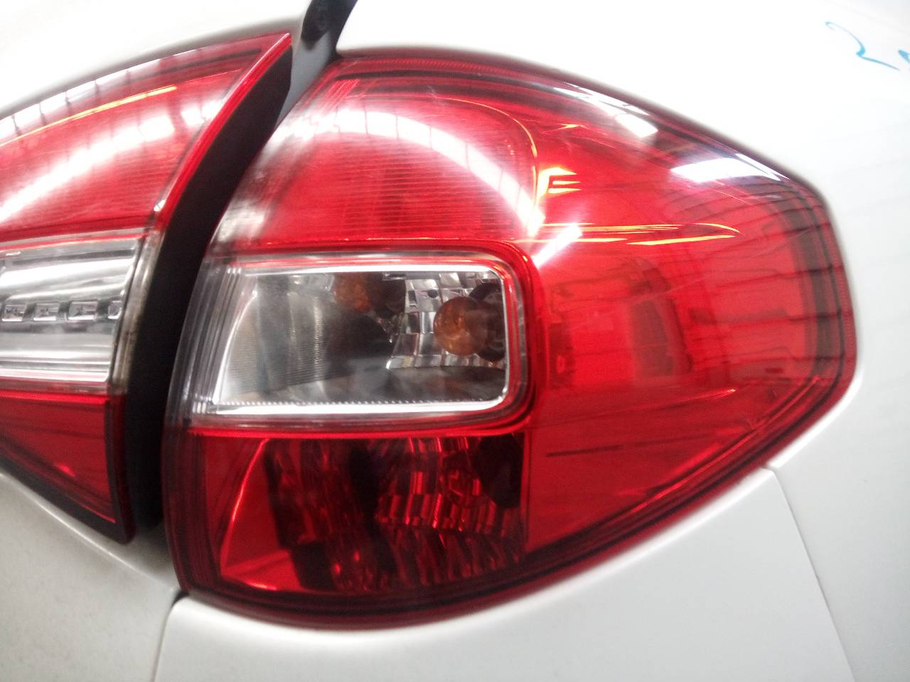 RENAULT Koleos 1 generation (2008-2016) Rear Right Taillight Lamp 23294559