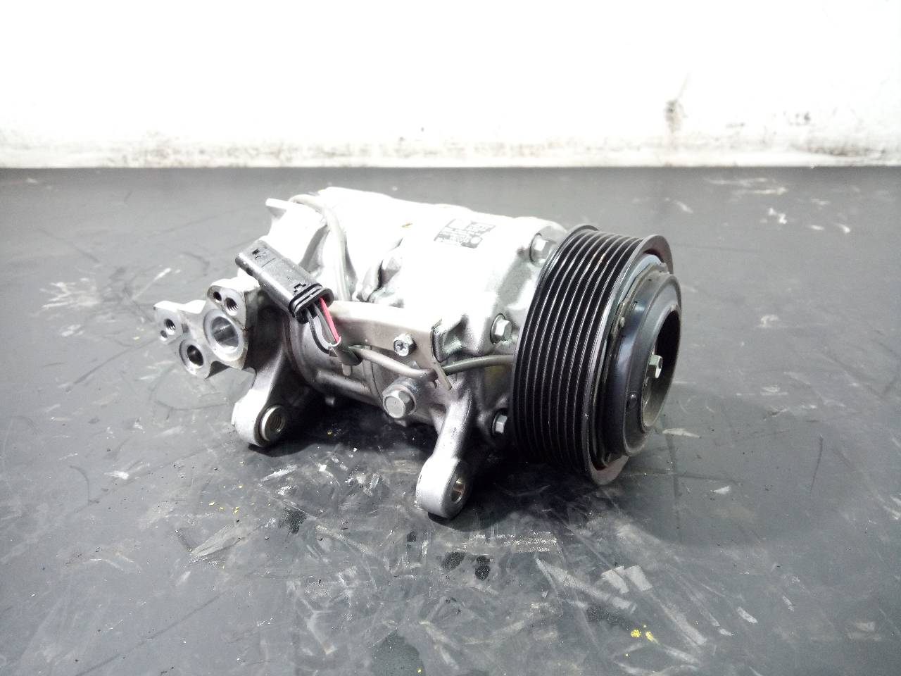 BMW 3 Series F30/F31 (2011-2020) Air Condition Pump 794880502,6SAS14A,P3-A1-5-1 24076971