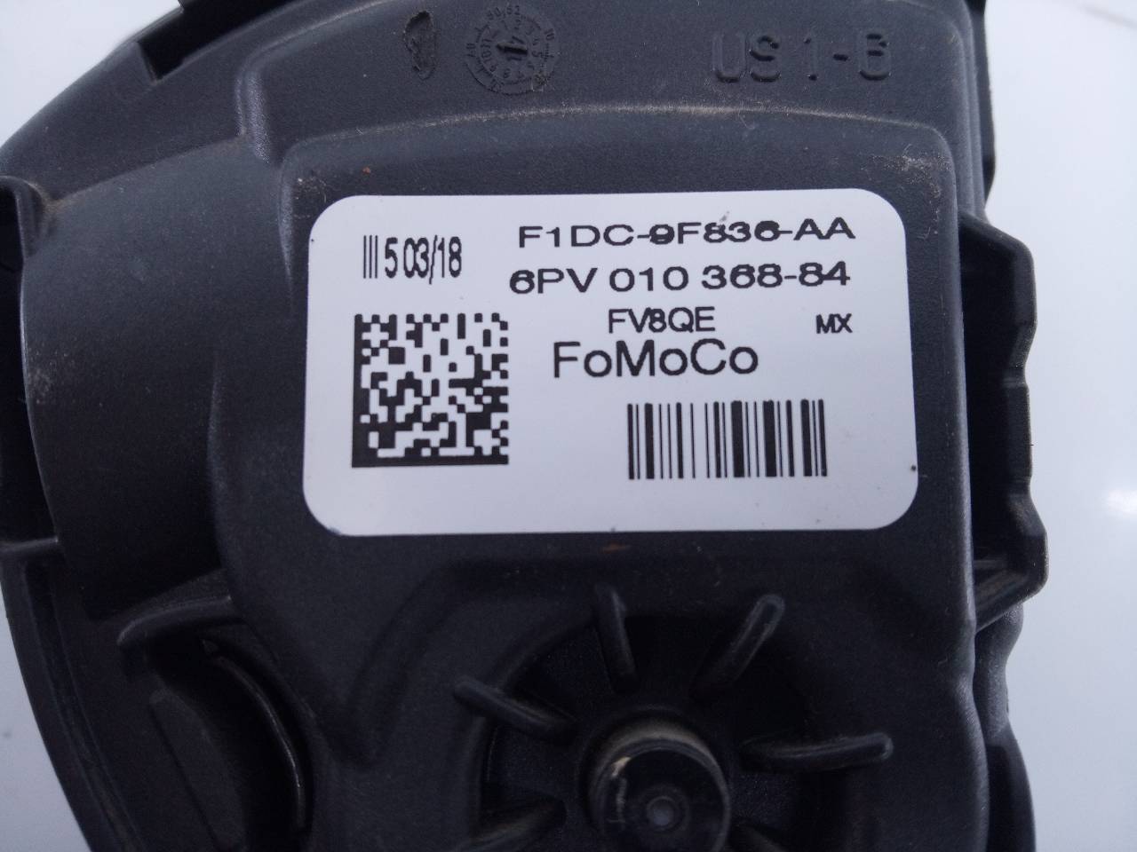 FORD Kuga 2 generation (2013-2020) Akseleratoriaus (gazo) pedalas F1DC9F836AA, E3-B3-24-4 21622259