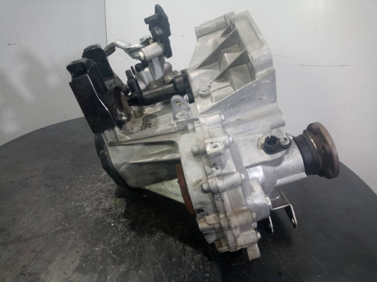 SEAT Cordoba 2 generation (1999-2009) Gearbox LNR, M1-A1-135 21800860