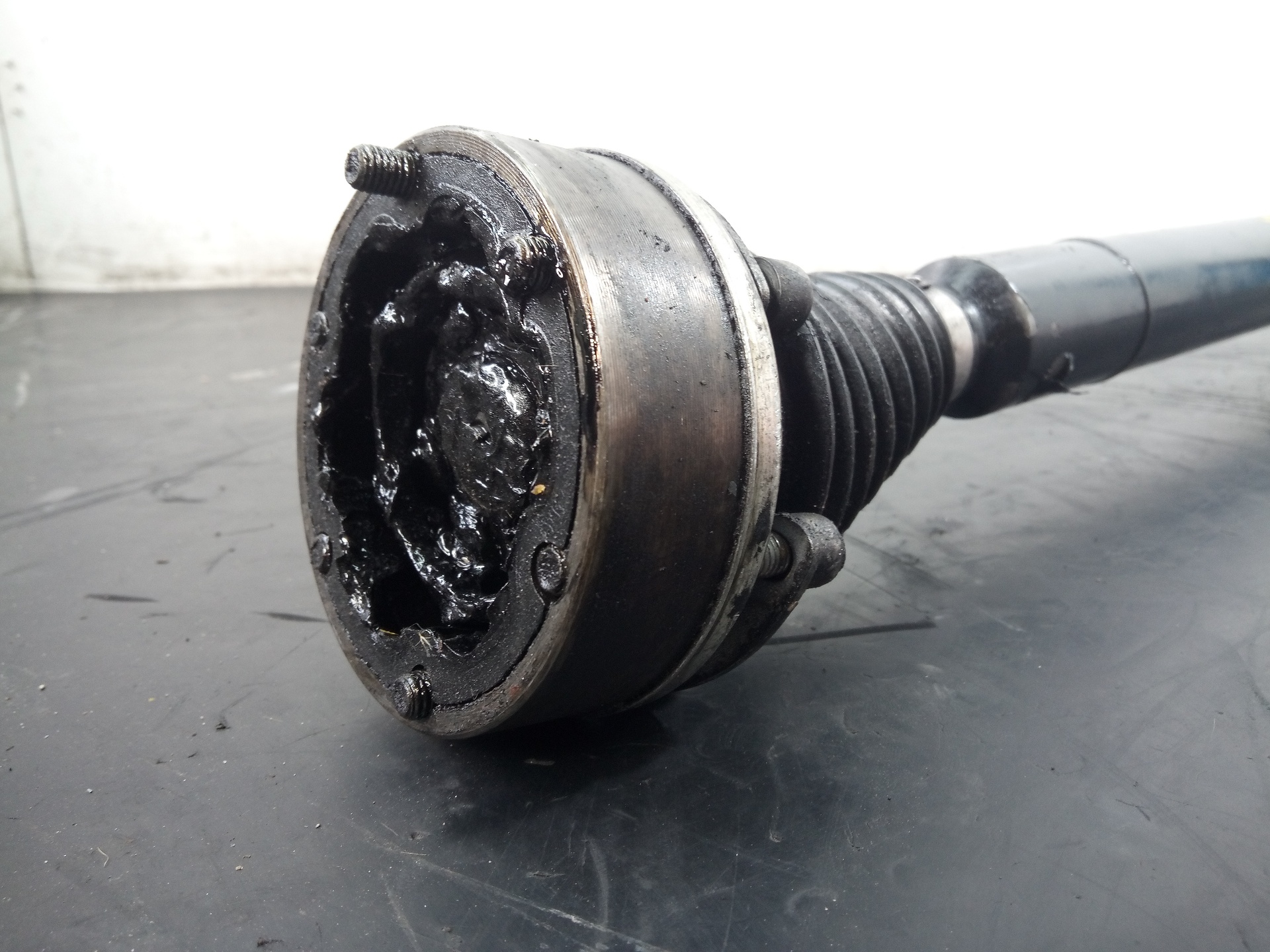 SKODA Yeti 1 generation (2009-2018) Front Right Driveshaft P1-A6-14 20967442