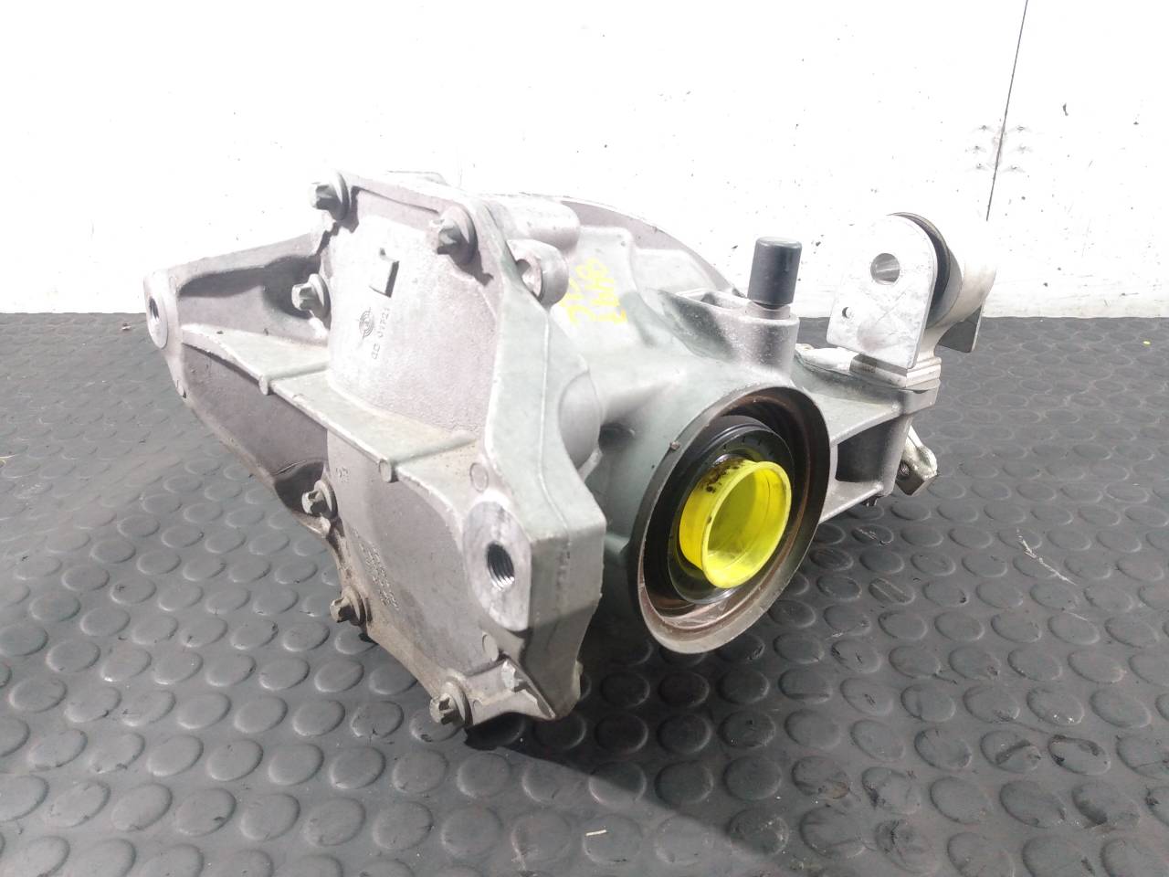 MERCEDES-BENZ GLC Coupe C253 (2016-2019) Задній диференціал A2053510008,A2053510005,P1-B6-40 24020668