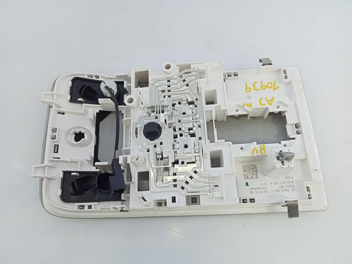 AUDI A3 8V (2012-2020) Other Interior Parts 8V0947135A, E2-A1-38-1 21794430