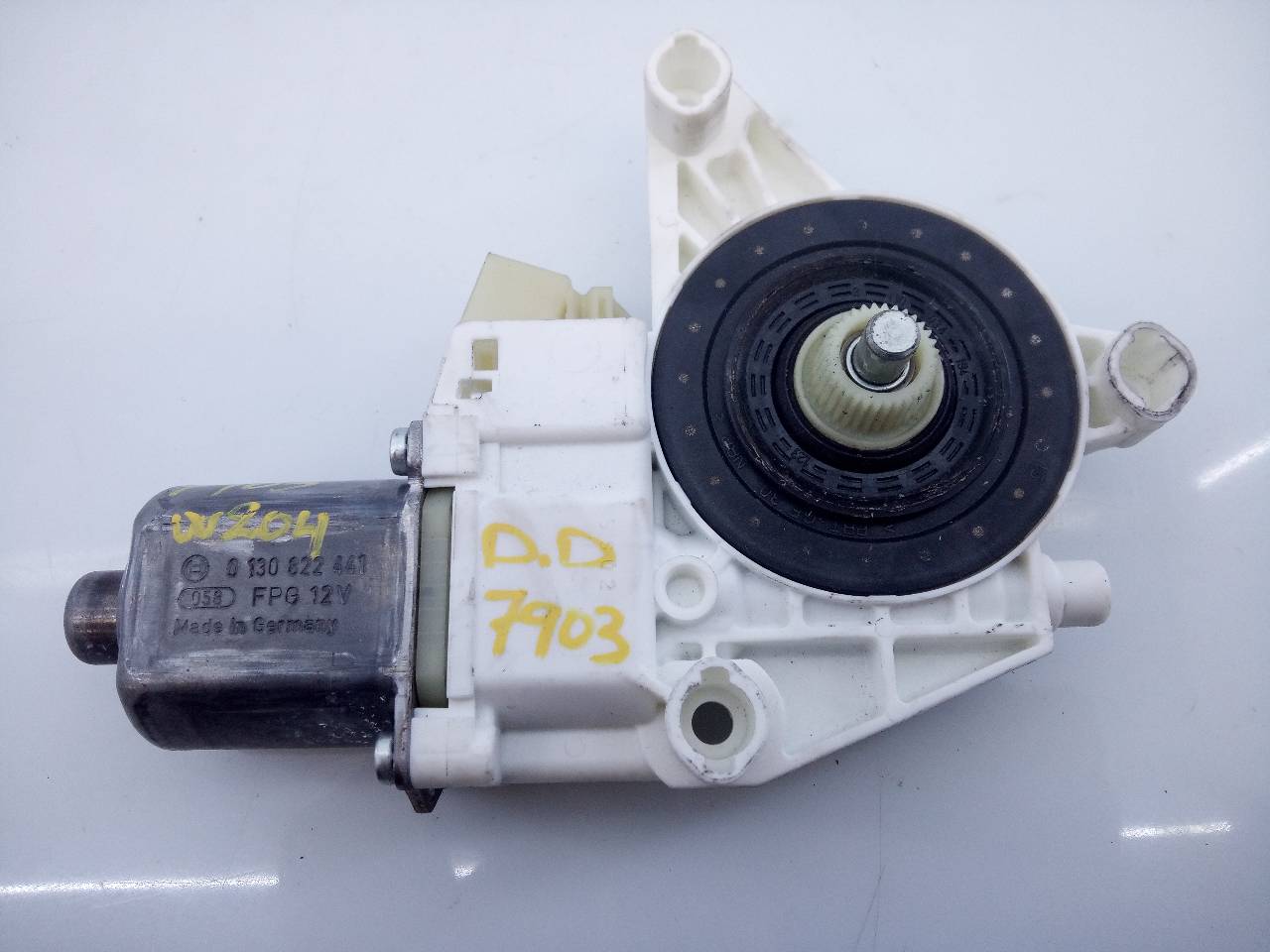 MERCEDES-BENZ C-Class W204/S204/C204 (2004-2015) Front Right Door Window Control Motor A2048200142, E1-A2-15-1 18706625