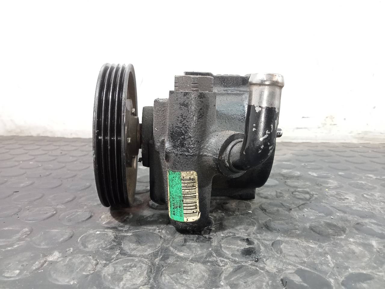 MERCEDES-BENZ Sandero 1 generation (2008-2012) Power Steering Pump 8200886459C,26146324EF,P3-B4-2-4 24053622