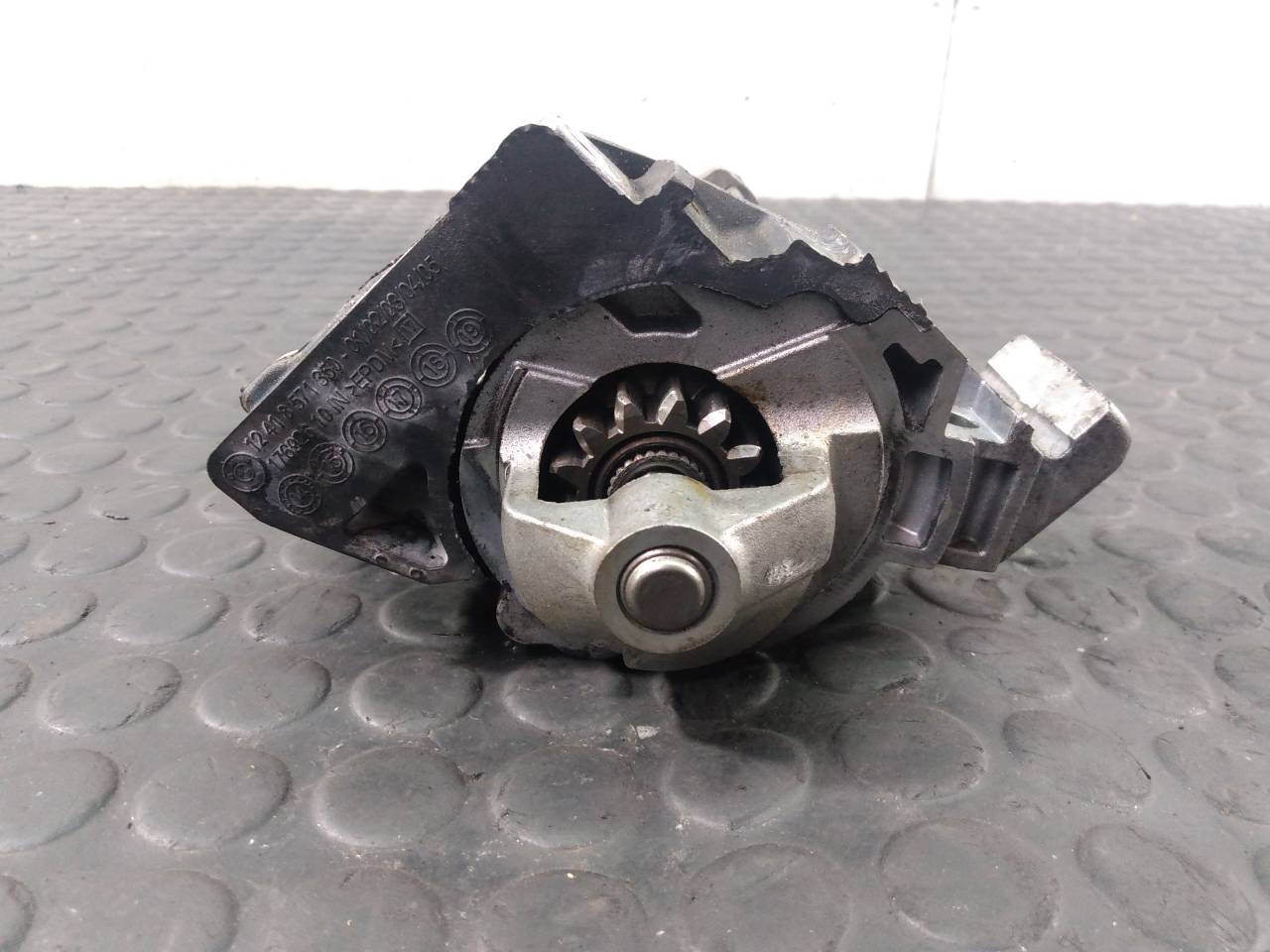 BMW 5 Series F10/F11 (2009-2017) Starter Motor 857084604, 4380000492, P3-B7-4-2 18774808