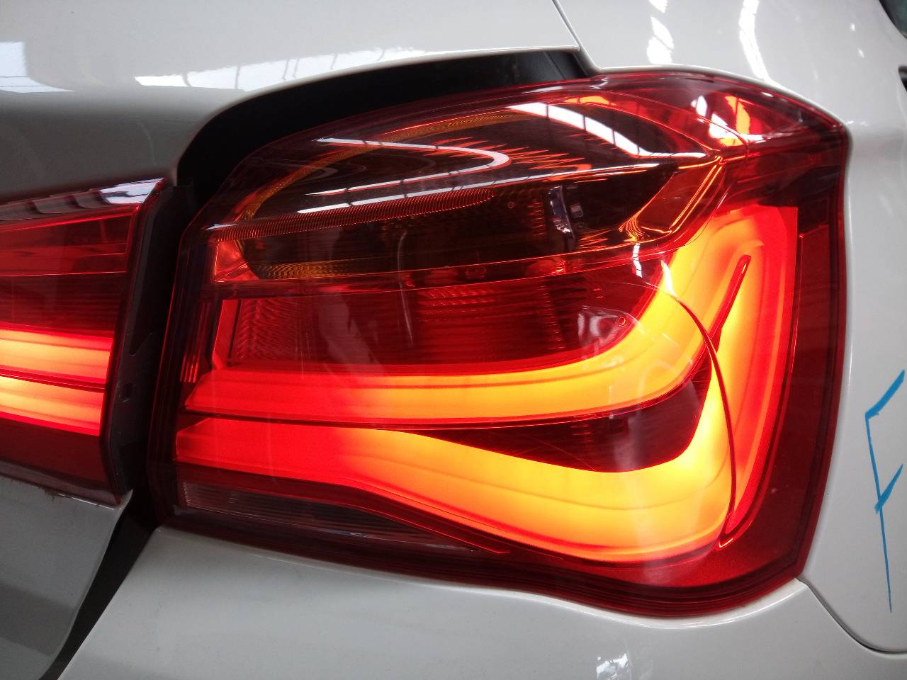 BMW 1 Series F20/F21 (2011-2020) Rear Right Taillight Lamp 24098214