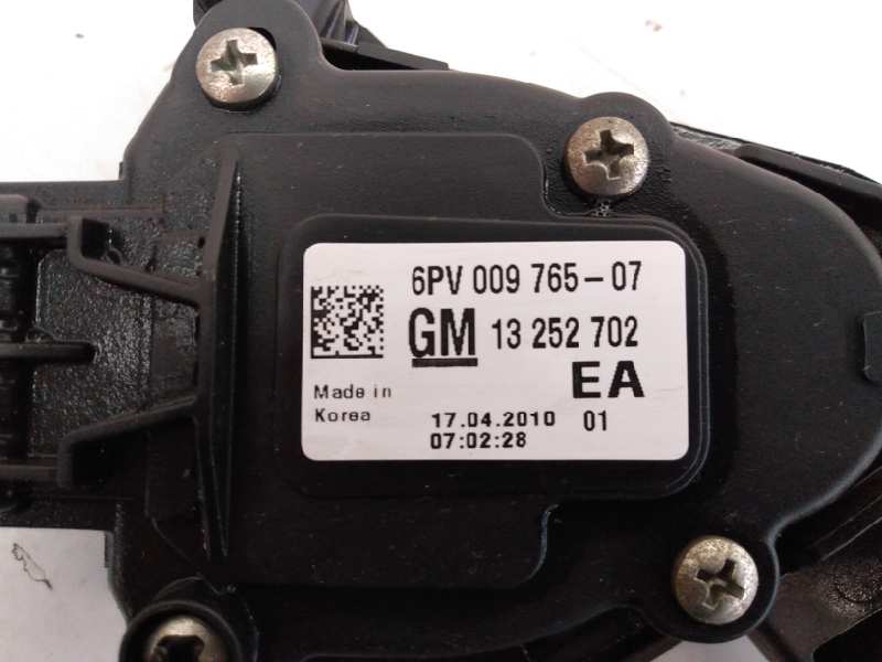 CHEVROLET Cruze 1 generation (2009-2015) Throttle Pedal 13252702, 6PV009765, E3-A5-14-1 18538451