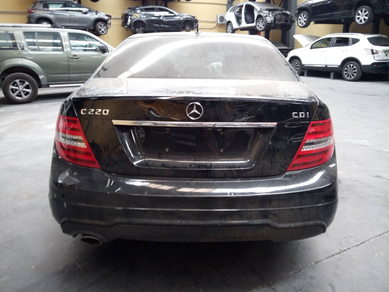 MERCEDES-BENZ C-Class W204/S204/C204 (2004-2015) Biztosítékdoboz 1670658,E3-A1-30-1 18718995