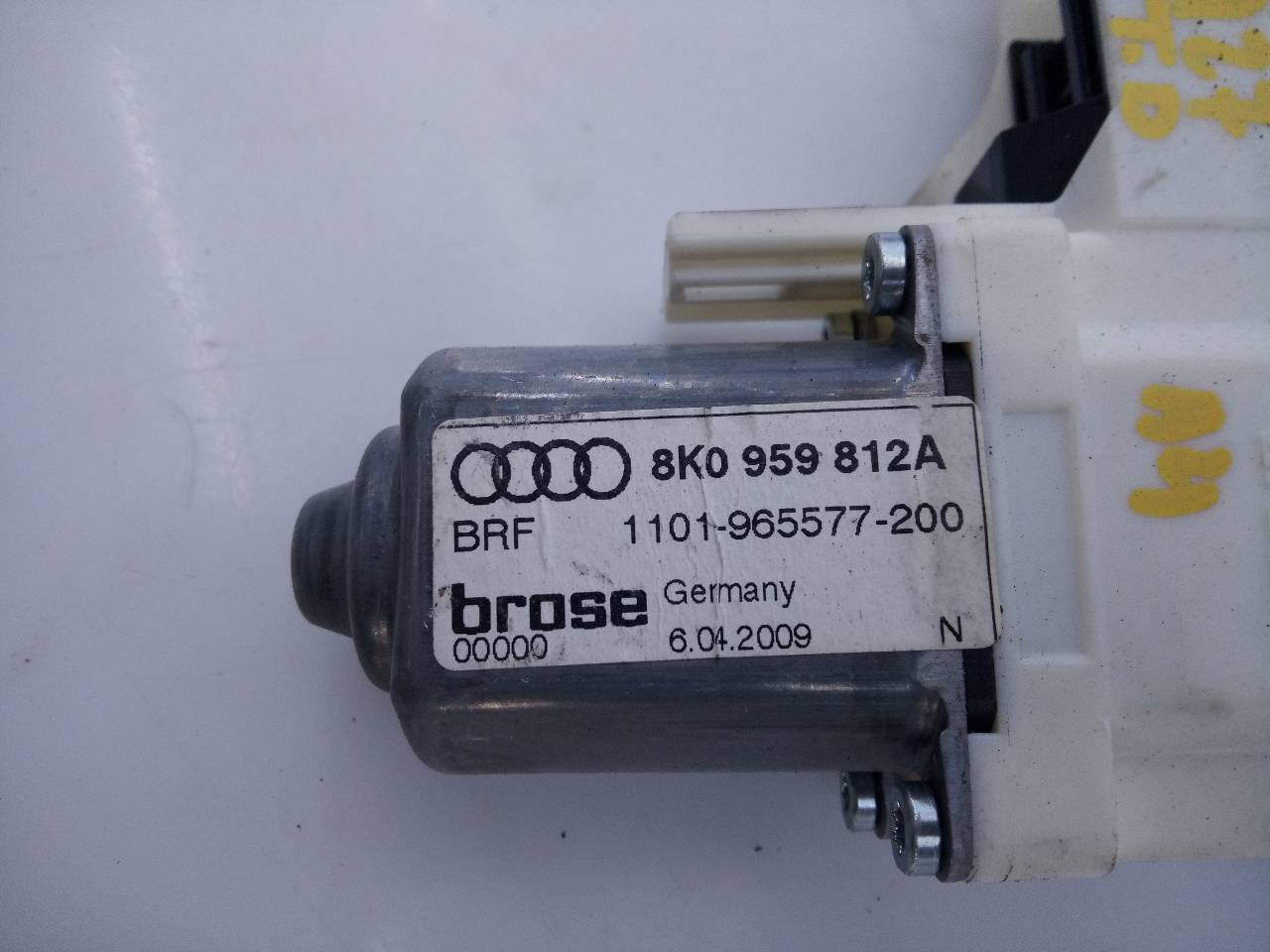 AUDI A4 B8/8K (2011-2016) Aizmugurējo labo durvju logu pacēlājs 8K0959812A, E1-B6-36-1 23724677