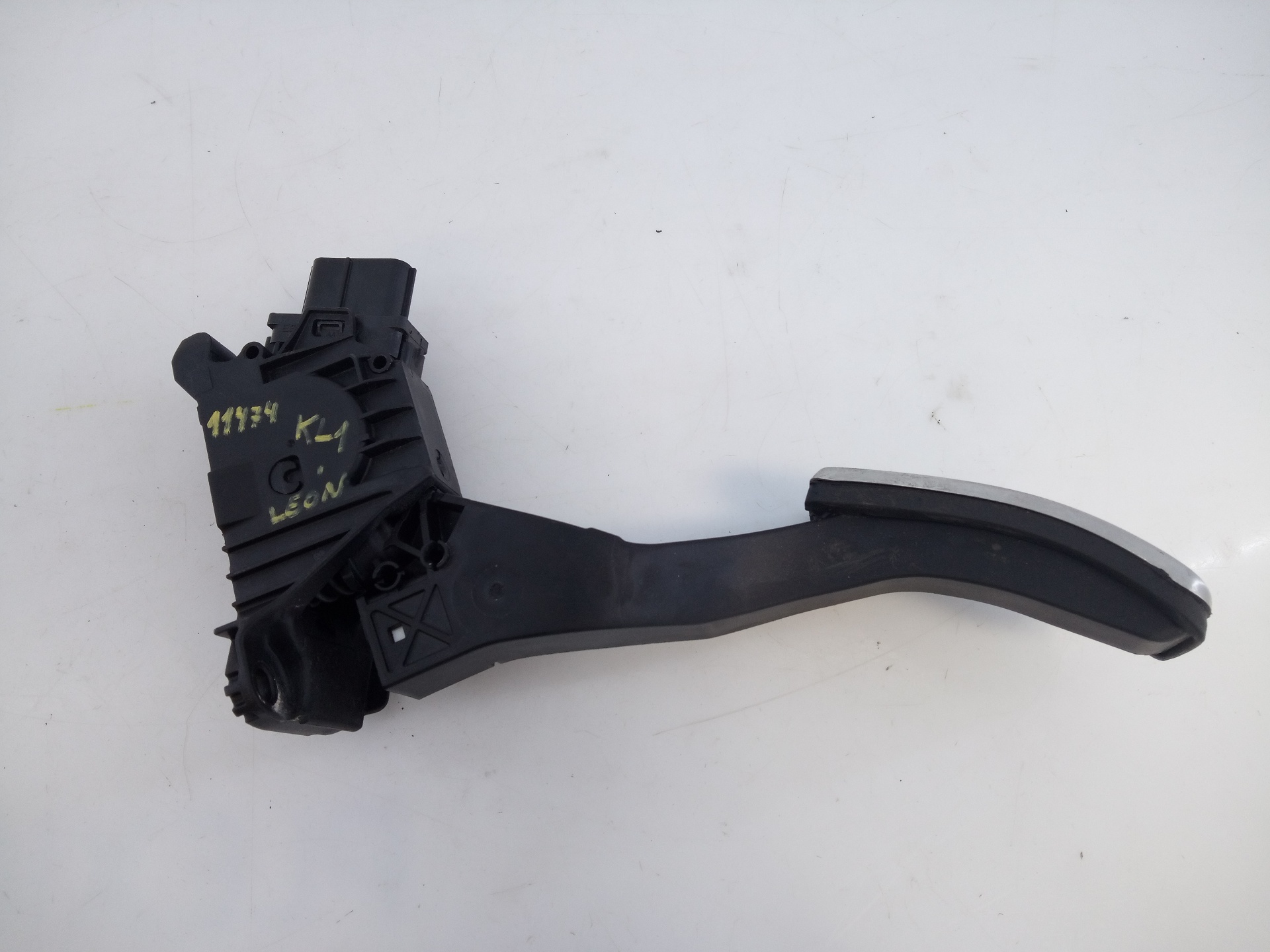 SEAT Alhambra 2 generation (2010-2021) Throttle Pedal 5Q1723503K, E2-A1-3-4 20383282