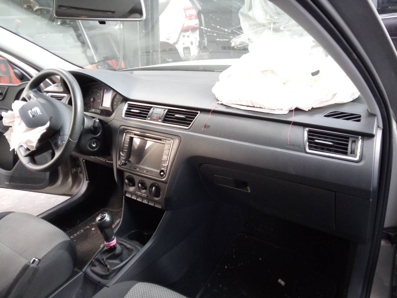 SEAT Toledo 4 generation (2012-2020) Полуось передний левый 6R0407761A, P1-B6-37 21800161