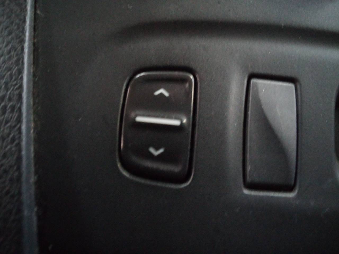 DACIA Sandero 2 generation (2013-2020) Front Left Door Window Switch 24106183