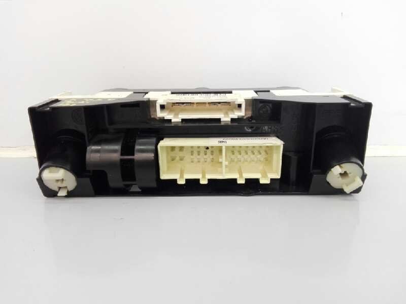 AUDI A7 C7/4G (2010-2020) Unitate de control al climei 8X0820045,901514650000,E2-A1-15-7 18450149