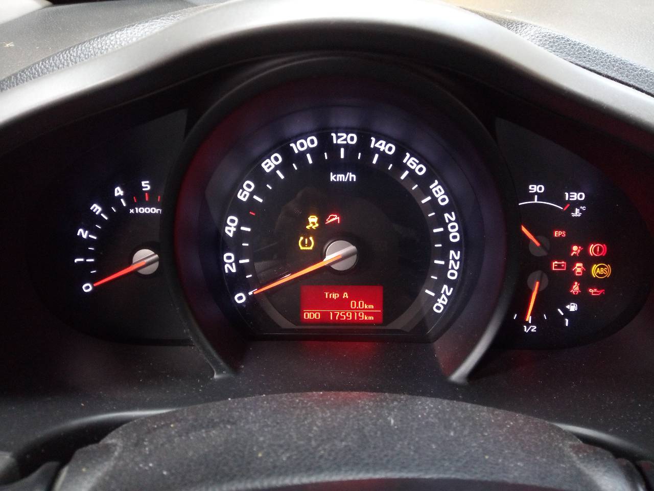 KIA Sportage 3 generation (2010-2015) Speedometer 940233U025,E3-A3-34-3 25355007