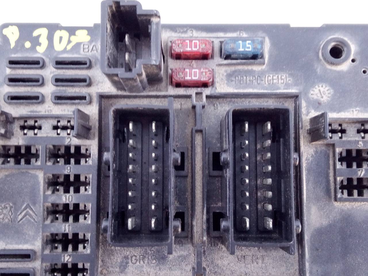 MITSUBISHI 307 1 generation (2001-2008) Fuse Box 9650664080,E3-B2-40-1 24086275