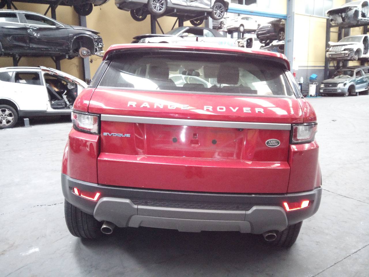 LAND ROVER Range Rover Evoque L538 (1 gen) (2011-2020) Δοχείο φρένων 18744733