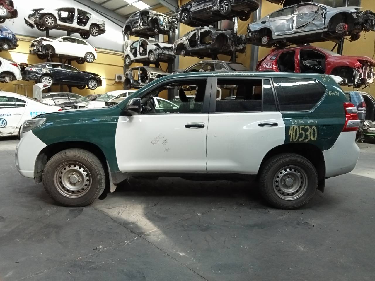 TOYOTA Land Cruiser 70 Series (1984-2024) Моторчик заднего стеклоочистителя 8513060270,E2-B4-61-1,E2-B4-61-1 26270394