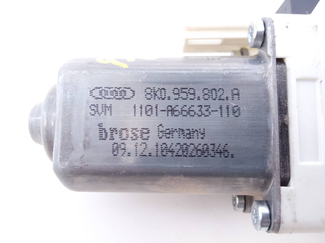 AUDI A4 B8/8K (2011-2016) Oikean etuoven ikkunan ohjausmoottori 8K0959802A,E1-B6-43-1 24454210