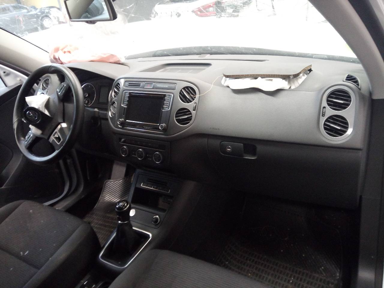 VOLKSWAGEN Tiguan 1 generation (2007-2017) Încuietoare ușă  stânga spate 5N0839015J, E1-B6-36-2 20680715