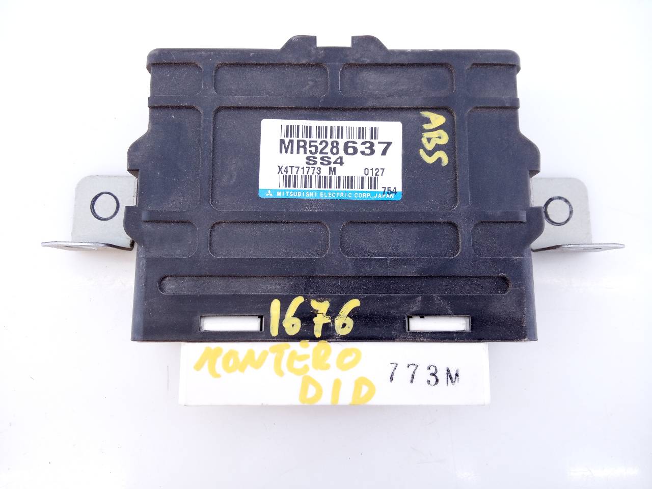 MITSUBISHI Pajero 3 generation (1999-2006) Other Control Units MR528637, X4T71773M, E3-A2-19-2 18702990